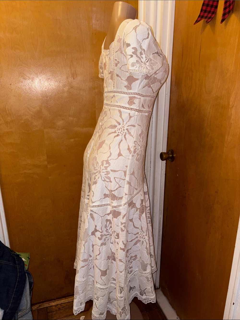Anthropologie Cream Lace Midi Dress with Puff Sleeves - Picture 3 of 8